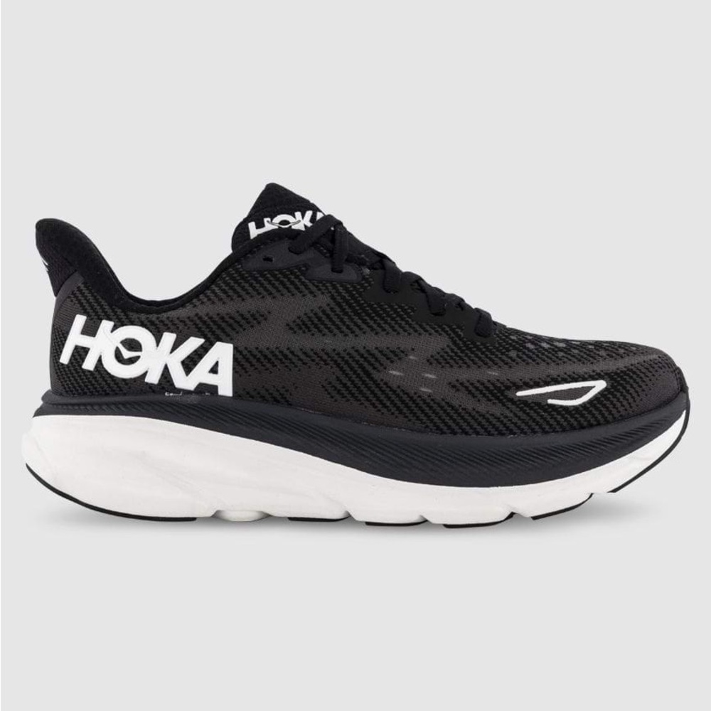 Hoka Clifton 9 women’s 7.5B